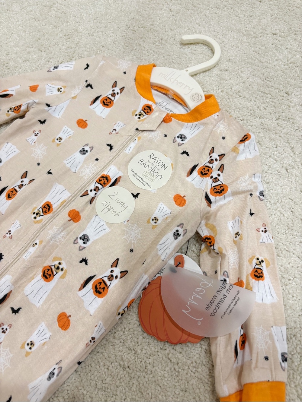 NWT Milkberry Halloween Pumpkin & Dog Print Bamboo Footie 6-9 Months - Picture 2 of 6